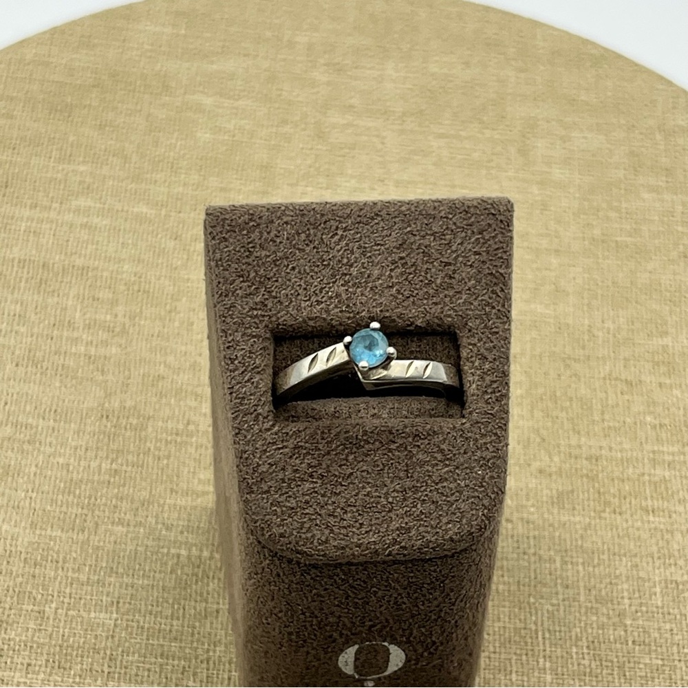 Sterling Silver and Blue Gemstone Split Shank Ring